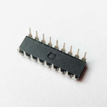 Load image into Gallery viewer, HT12D RF Decoder IC