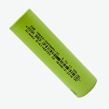 Load image into Gallery viewer, 18650 Li-ion 3000mAh Rechargeable Battery