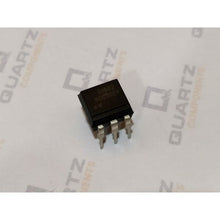 Load image into Gallery viewer, MCT2E Optocoupler IC
